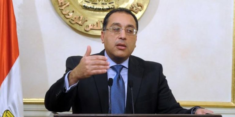رئيس الوزراء وجه الداخلية بتيسير إجراءات تقنين الكنائس