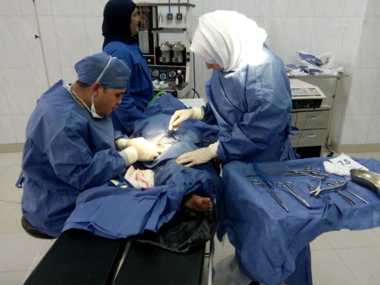 القافلة الجراحية بمستشفي السعديين تجري 14 عملية جراحية
