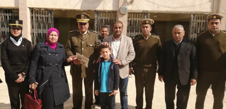 «الداخلية» تُكرم أبناء الشهداء بالعاشر من رمضان