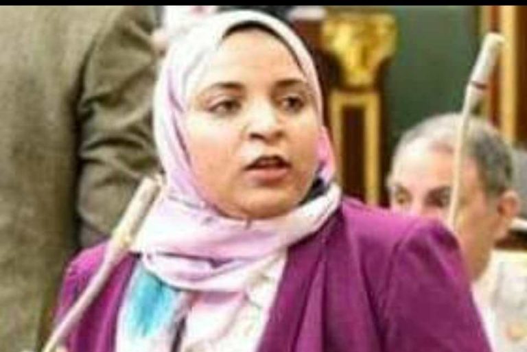 “عبير تقبية ” تستجيب لمطالب الاهالى