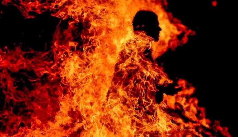 انتحار شاب أشعل النيران في جسده لمروره بأزمة نفسية بالزقازيق
