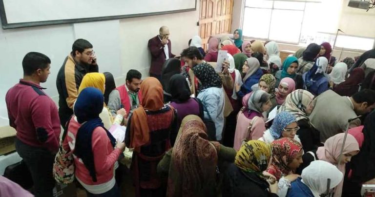 بالصور إقبال متزايد علي حملة ١٠٠ مليون صحة بالشرقية في اليوم الرابع