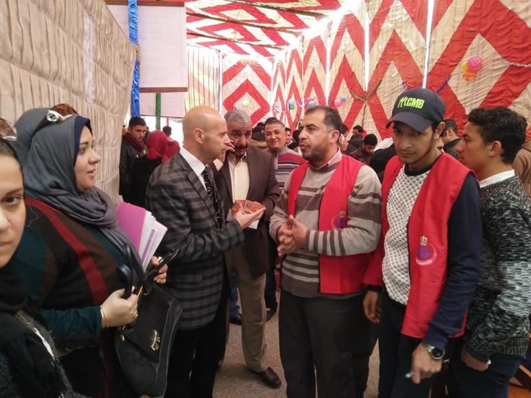 بالصور : متابعة وكيل وزارة الصحة بالشرقية لحملة “100 مليون صحة” بجامعة الزقازيق