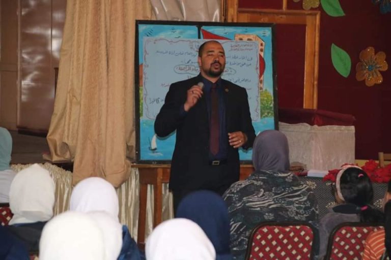 بالصور : ندوات تثقيفية للمنظمة الدولية للتنمية وحقوق الإنسان بمدرسه المنارة