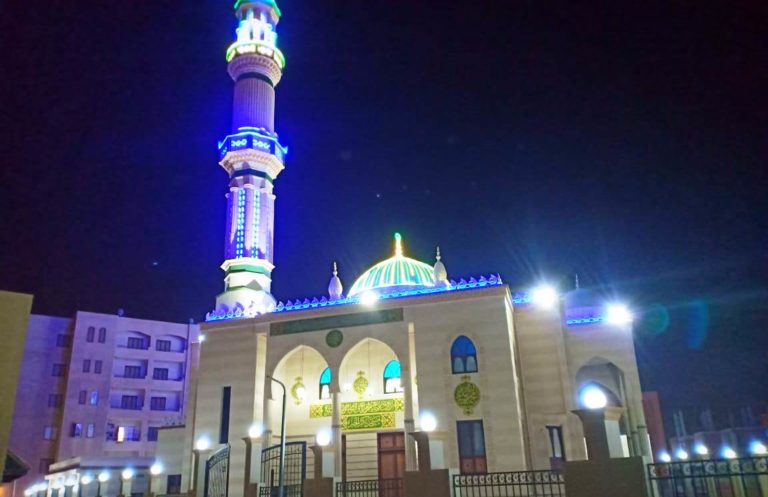 بالفيديو والصور.. افتتاح أكبر مسجد في العاشر من رمضان
