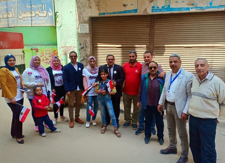 حزب الحركة الوطنية يطوف شوارع ببلبيس لحث المواطنين للمشاركة في الإستفتاء
