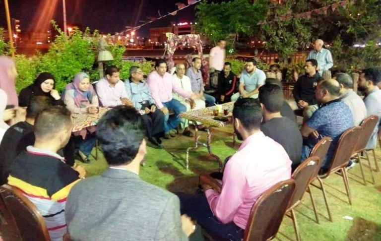 “دعوة للخير في الشهر الكريم”.. إفطار جماعي لأهالي العاشر من رمضان