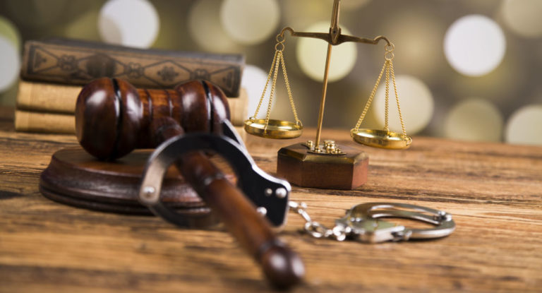 قاضي المعارضات يجدد حبس أب بالشرقية زوج ابنته وعمرها 13 عاما وأنجبت طفلا