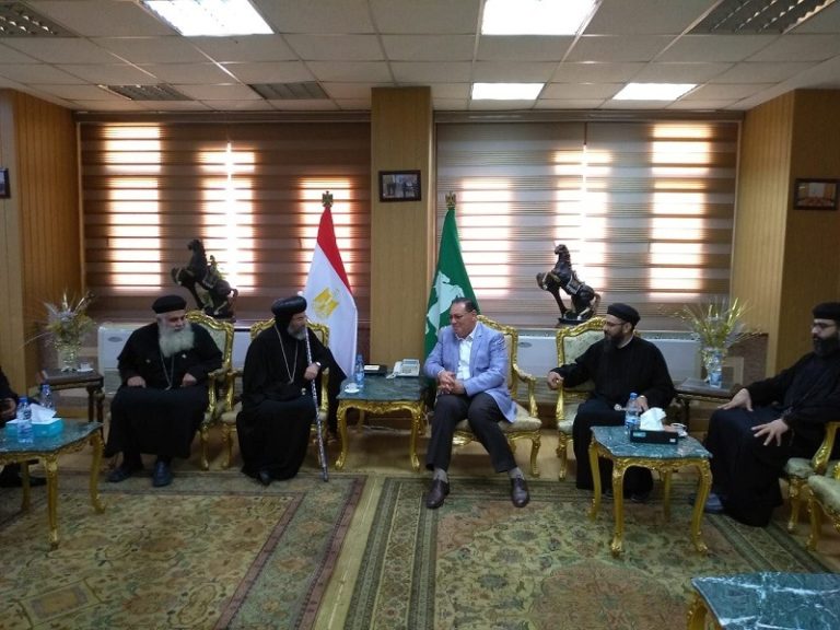 محافظ الشرقية يستقبل أسقف ميت غمر وبلاد الشرقية لتقديم التهنئة بمناسبة قدوم عيد الأضحى المبارك