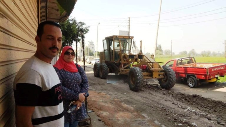 “رئيس مجلس مدينة بلبيس يستجيب لمطالب أهالي ميت حمل”