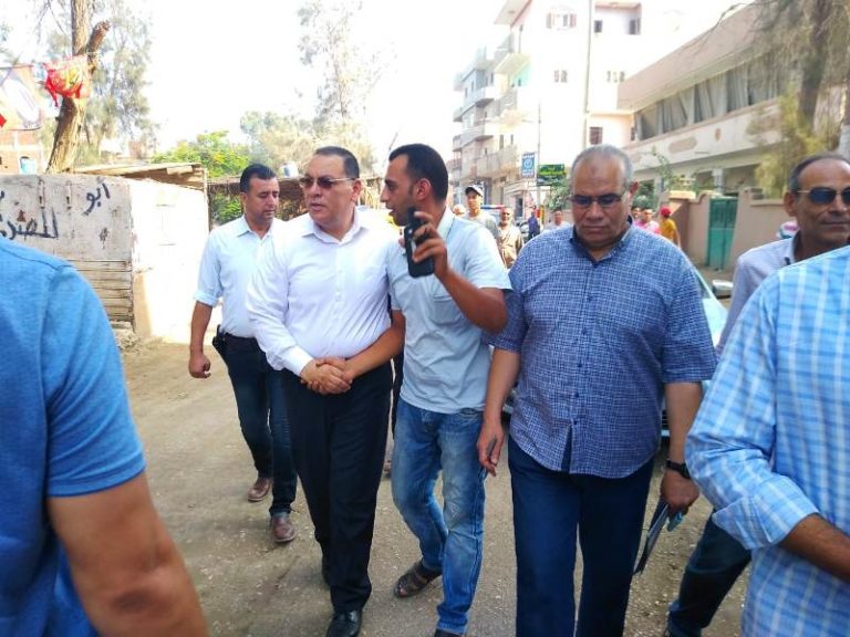 بالصور .. محافظ الشرقية يأمر برفع القمامة و المخلفات بعد جولة تفقدية بالهجارسة