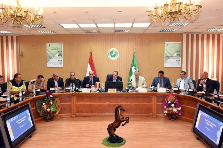 محافظ الشرقية يوجه رؤشاء الوحدات المحلية بالتيسير على المواطنين خلال أعمال تلقى طلبات التصالح