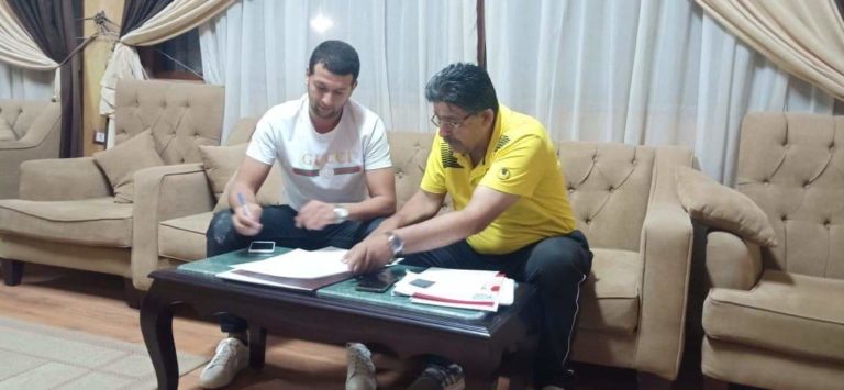 السيسي يوقع من أجل جماهير الشرقية