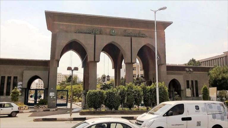 النائب العام يحيل أستاذ جامعة الأزهر المتهم فى واقعة خلع ملابس الطلاب للجنايات