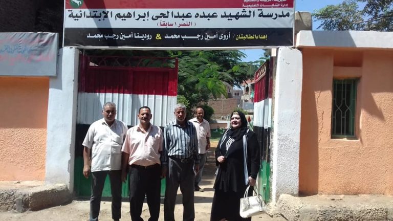 بالصور: متابعة ومرور مستمر علي جميع المدارس بنطاق مدينة القنايات