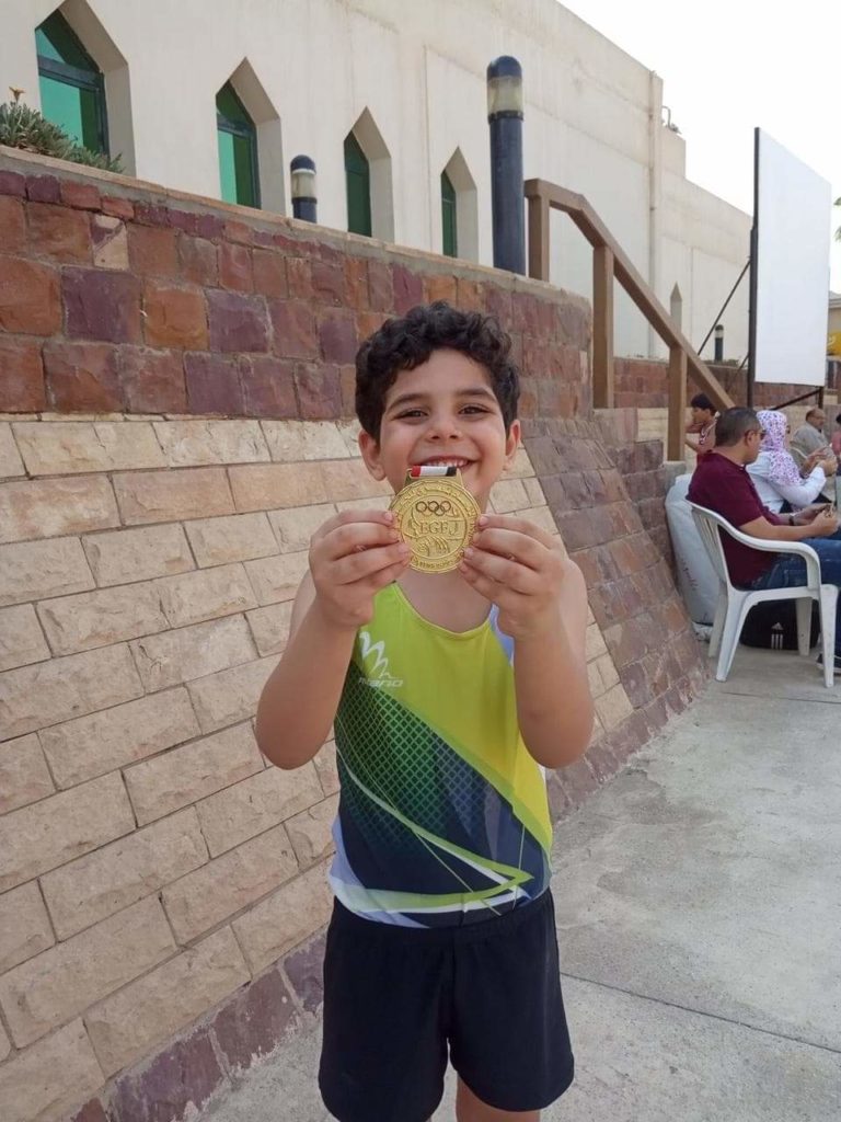 ياسين شعبان بطل ذهبية الجمباز علي مستوي الجمهوريه