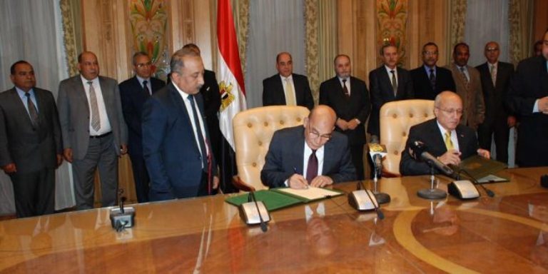الزراعة والبحوث يوقعان بروتوكول تعاون لأنتاج التقاوي