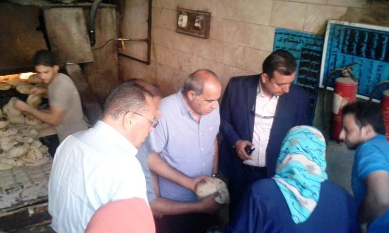 محافظ الشرقية يُفاجئ مخابز مدينة منيا القمح