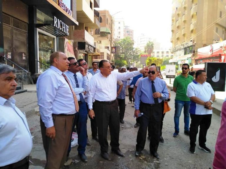 محافظ الشرقية يأمر بمراجعة تراخيص أبراج منطقة فلل الجامعة بالزقازيق