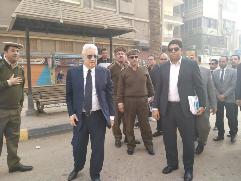 بالصور لحظة وصول مرتضى منصور لمحكمة شبين للمرافعة عن شهيد الشهامة محمود البنا