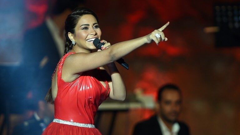 “اخرسي يا شيرين” .. أول رد فعل للفتيات السعوديات علي تصريحات الفنانة شيرين بخصوص” العلاقات بين الجنسين”