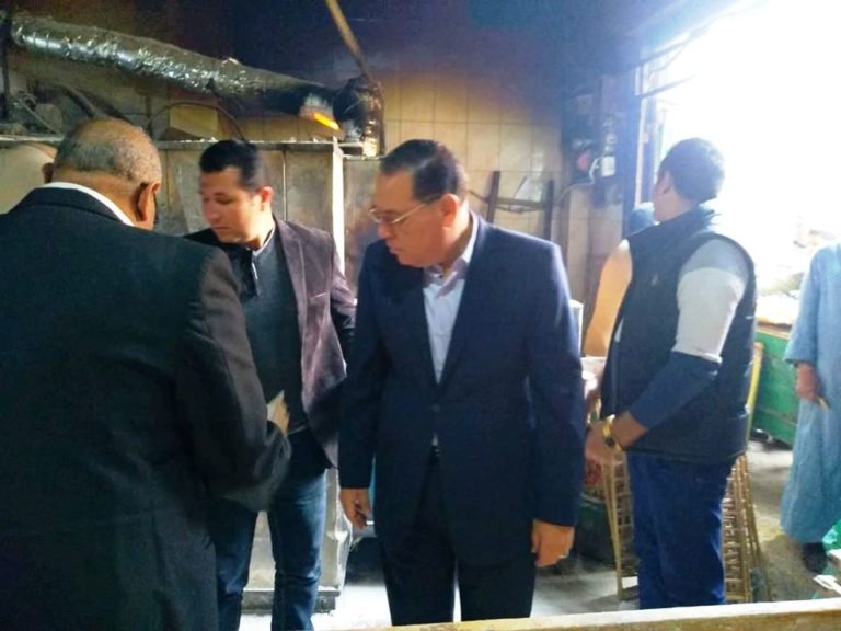محافظ الشرقية يفاجئ مدارس ومخابز قرية المسلمية بمركز الزقازيق