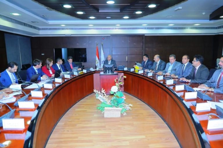 وزير النقل يلتقي بوفد تاليس العالمية