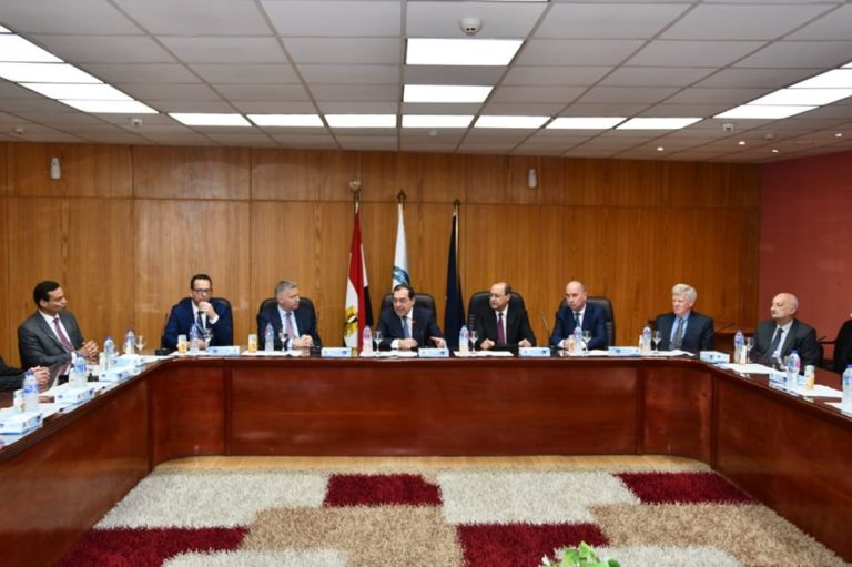 الملا : دعم منظومة صناعة البتروكيماويات لتعظيم القيمة المضافة