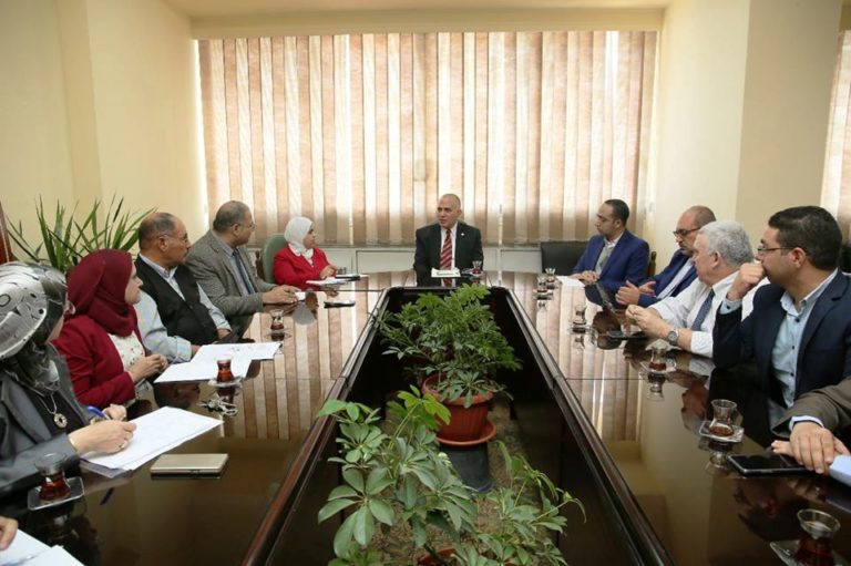 الري :التحديث المستمر لدراسات الامكانات والسحب الآمن للخزانات الجوفية بمصر