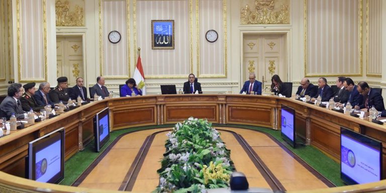 رئيس الوزراء يتابع مخططات تطوير القاهرة الإسلامية