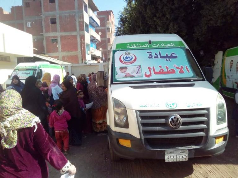 تقديم الخدمة الطبية بالمجان لـ ٢٠٠٦ مواطن بقرية تل مسمار بمدينة القنايات