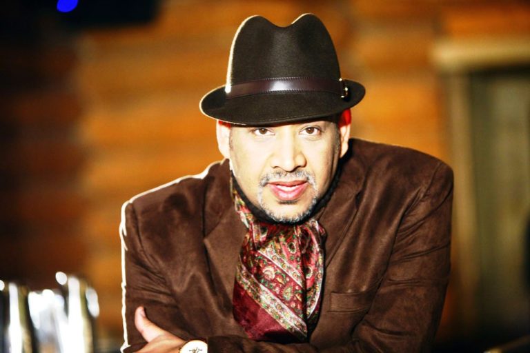 بالفيديو..عصام كاريكا يعلن أعتزالة الفن بسب فنانة مشهورة