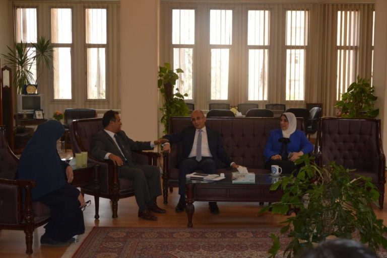 رئيس جامعة الزقازيق يستقبل مساعد الملحق الثقافي والاكاديمي بالسفارة الليبية بالقاهرة