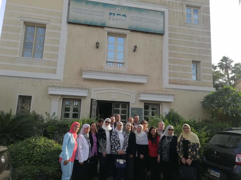 تجديد رخص التدريب من جامعة ميزورى الامريكية لمجموعة مدربين محترفين معتمدين بجامعة الزقازيق