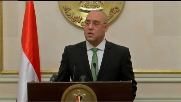 الجزار يؤكد ضرورة المتابعة الدورية لجميع مراحل التنفيذ.. والإدارة الجيدة لمواقع العمل