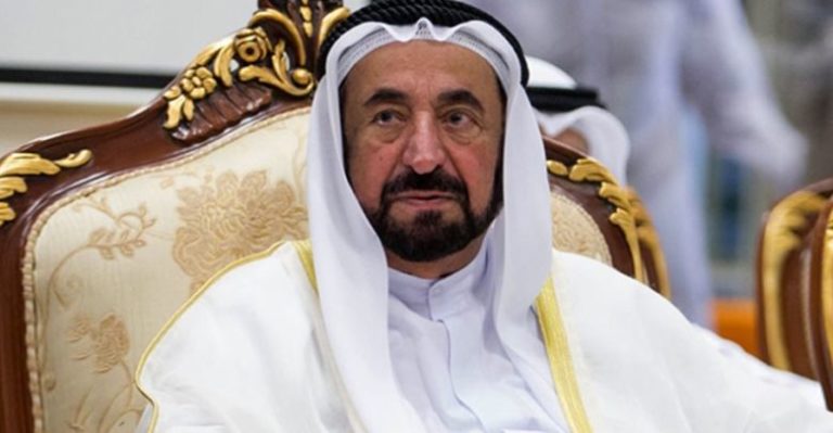 حاكم الشارقة يشارك فى صلاة الجنازة على جثمان الشيخ سلطان بن عبد الله القاسمى