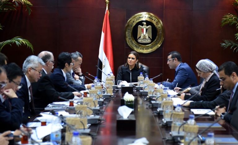 وزيرة الاستثمار والتعاون الدولى تتابع مع شركة تويوتا تسوشو اليابانية مشروع تصنيع 240 الف مينى باص بالغاز الطبيعى