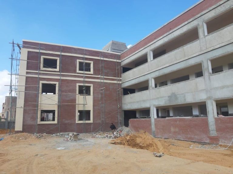 إنهاء ملعب خماسي بدمياط الجديدة.. وتنفيذ التشطيبات الداخلية والخارجية بمدرسة النيل بالشروق