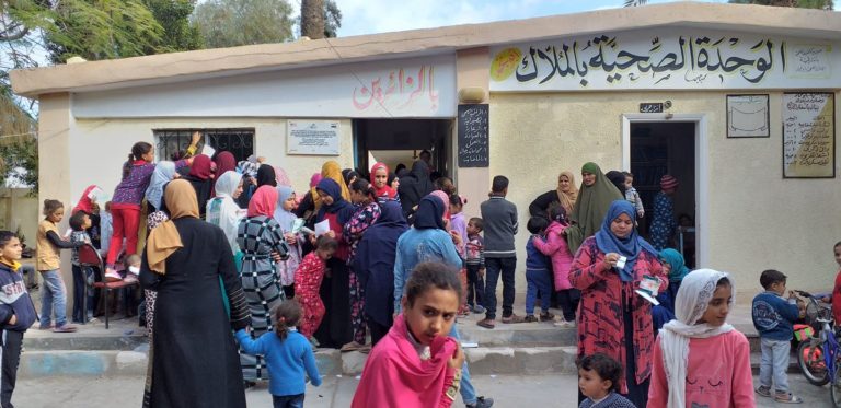قافلة جامعة الزقازيق الطبية تنهي أعمالها بالكشف علي 2180 حالة بالملاك أبو حماد