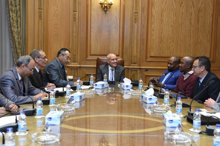 العصار” يبحث مع وفد جنوب إفريقى سبل التعاون المشترك