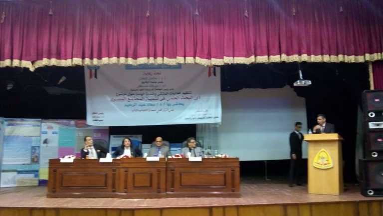 انطلاق فعاليات الملتقي الأول للدراسات العليا والبحوث بآداب الزقازيق تحت عنوان “الأفاق البحثية و التنمية المجتمعية”