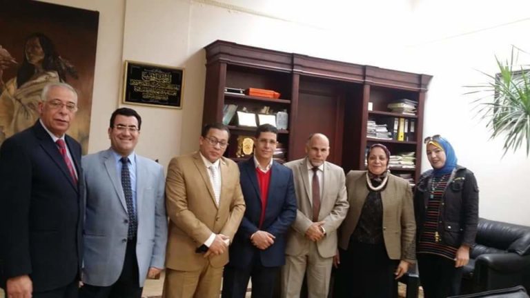 وحدة مواجهة التطرف الفكري بجامعة الزقازيق تناقش خطتها  للأنشطة والفعاليات  في اجتماعها التمهيدي الأول