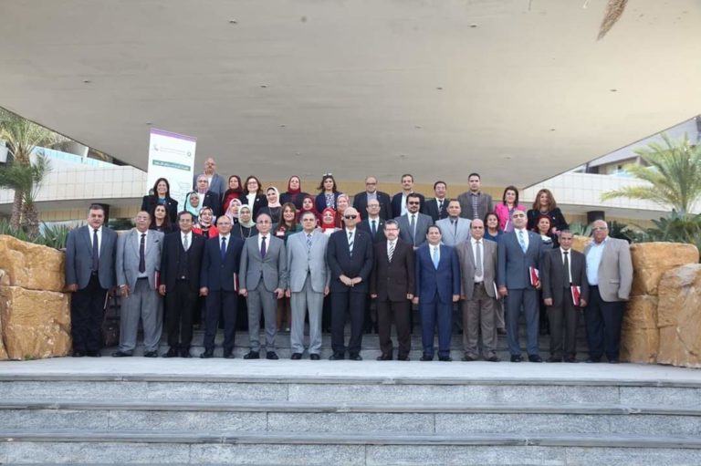 رئيس جامعة الزقازيق  أعمال اجتماع مجلس أمناء الشبكة القومية لأبحاث السرطان بالاسكندرية