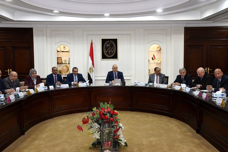 حزمة تكليفات من وزير الإسكان لرؤساء شركات مياه الشرب والصرف الصحى خلال اجتماعه بهم
