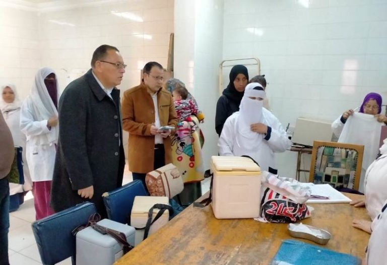 محافظ الشرقية يُحيل مديرة الوحدة الصحية بإكوه للتحقيق