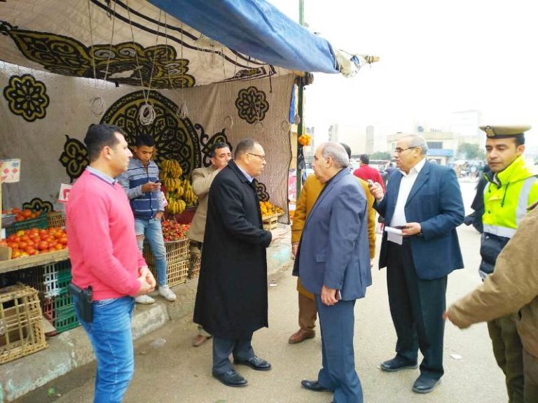 محافظ الشرقية يقود حملة مكبرة لإزالة الأكشاك المخالفه ورفع الإشغالات بميدان الزراعة بمدينه الزقازيق