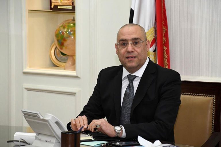 وزير الإسكان: نتبنى خطة استراتيجية للتوسع في تركيب العدادات مسبقة الدفع للمياه.. والمرحلة الأولى للفئات غير السكنية