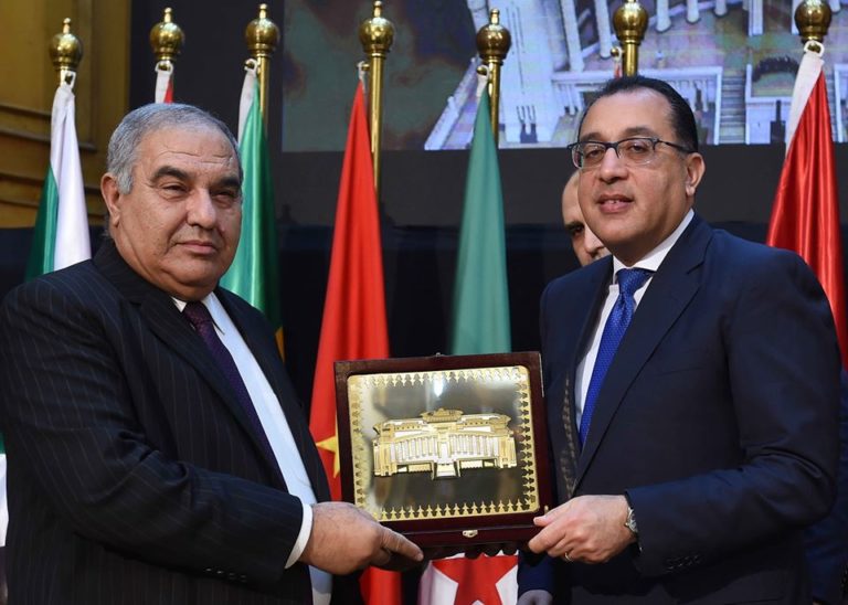 رئيس الوزراء يشارك بالجلسة الافتتاحية لاجتماع القاهرة الرابع لرؤساء المحاكم والمجالس الدستورية والمحاكم العليا الأفريقية