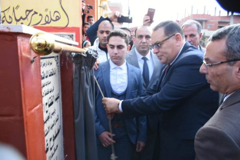 محافظ الشرقية يفتتح مدرسة العقيد خالد منصور نور الدين للتعليم الأساسي بمنشأة القاضي بفاقوس بتكلفة 6 ملايين و 817 ألف جنيه