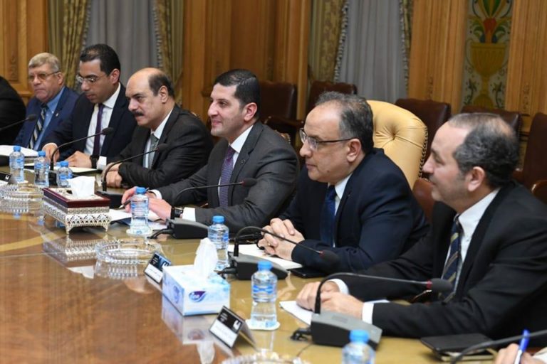 ” العصار ” يناقش مع ” رئيس هيئة الاستثمار ” العديد من المشروعات الاستثمارية المزمع تنفيذها
